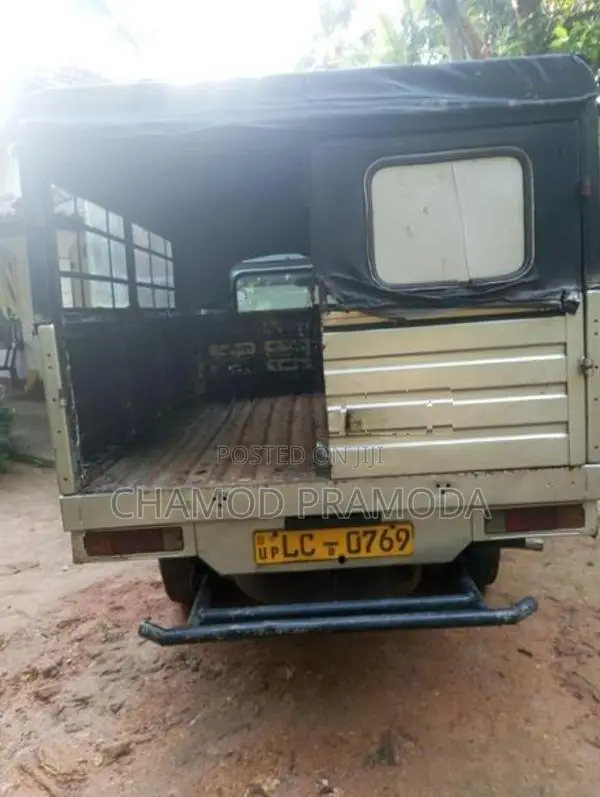 Mahindra Bolero 2006