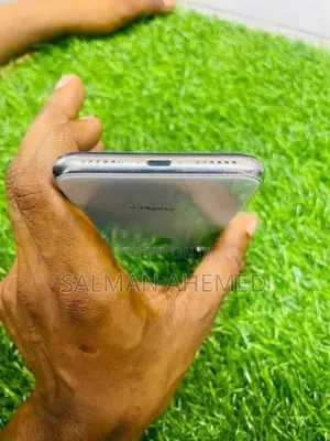 Apple iPhone X (Used)