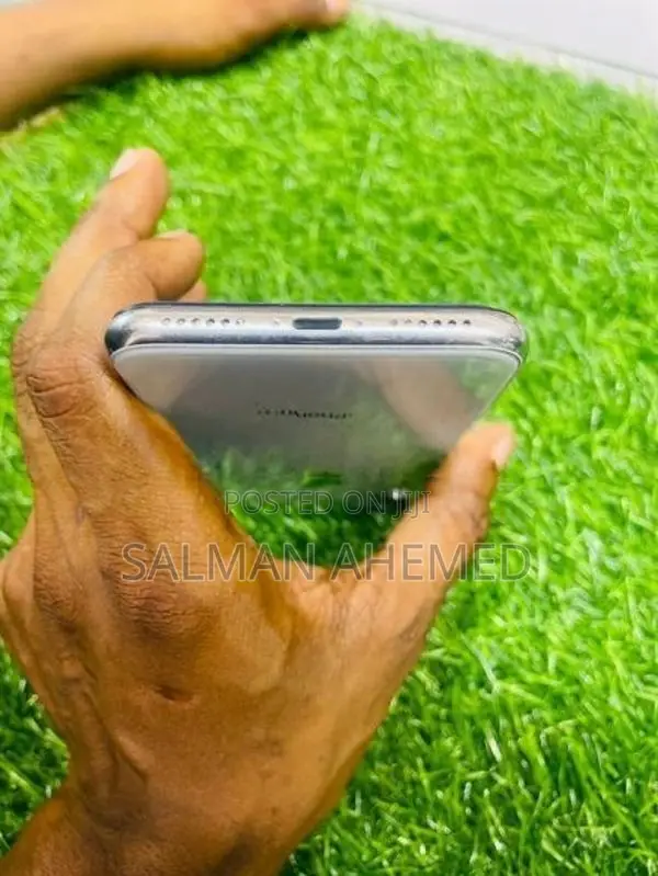 Apple iPhone X (Used)