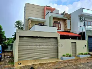 Architecture Designed Luxury Three Storey House for Sale in Piliyandal