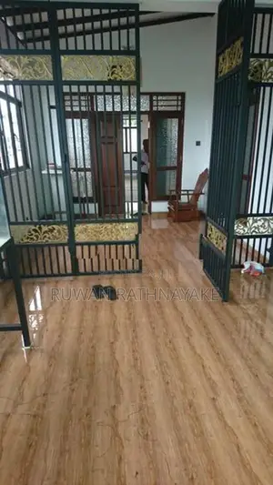 Upstairs House for Rent in Raththanapitiya