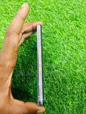 Apple iPhone X (Used)