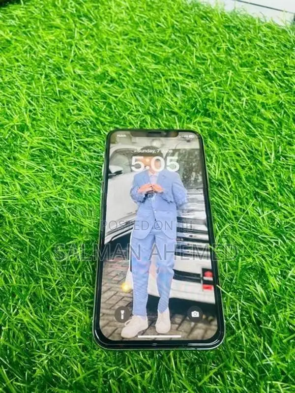 Apple iPhone X (Used)
