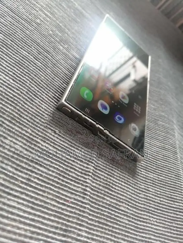 Samsung Galaxy S24 (Used)