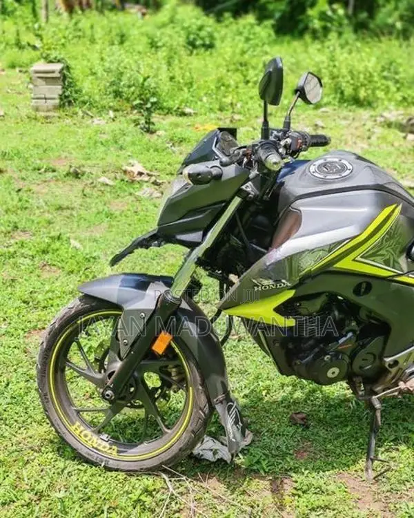 Honda CB Hornet 160R 2018