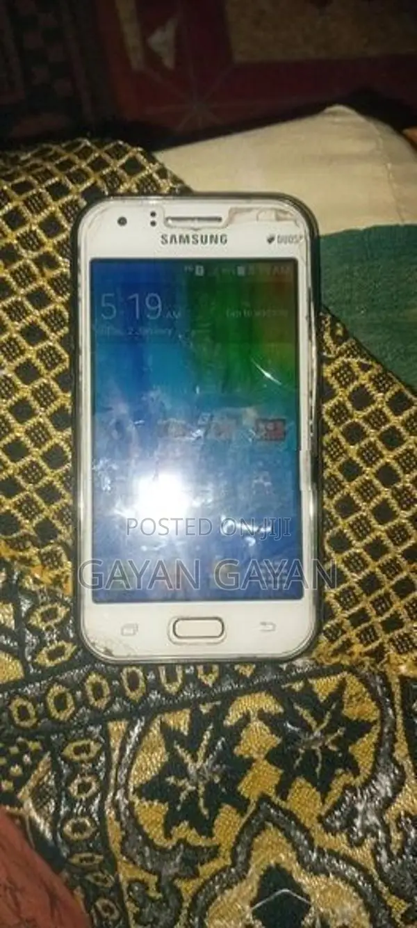 Samsung Galaxy J1 (Used)