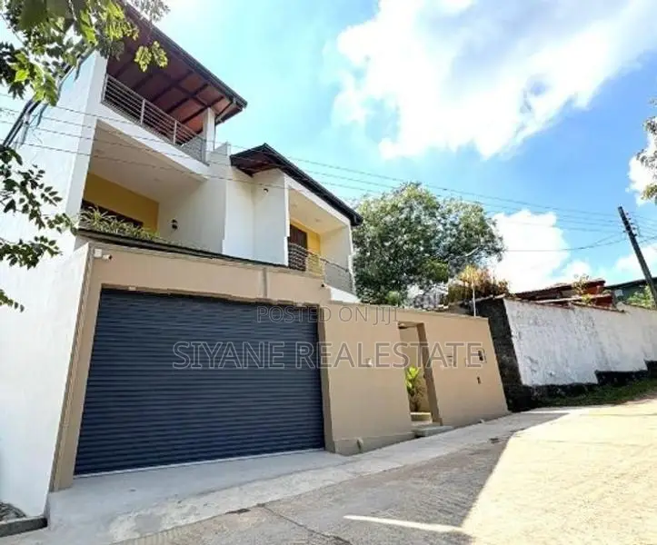 3 Storey Luxury House for Sale in Malabe