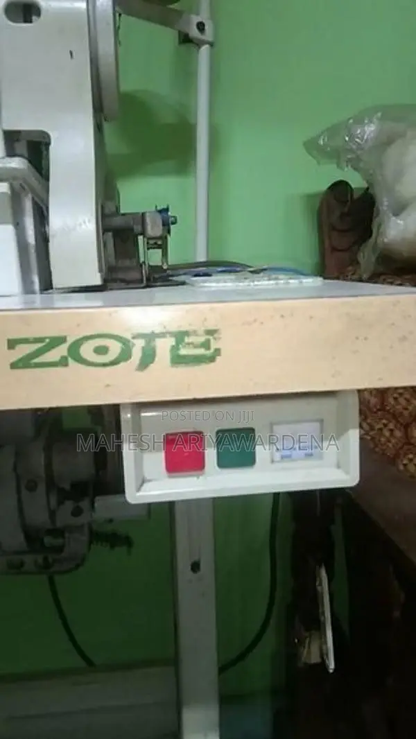 Zoje Industrial Sewing Machine with Table