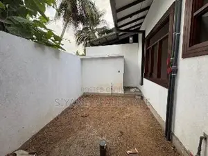 Newly Build Luxury House for Sale in Athurugiriya