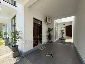 Beautiful Modern House for Sale in Battaramulla