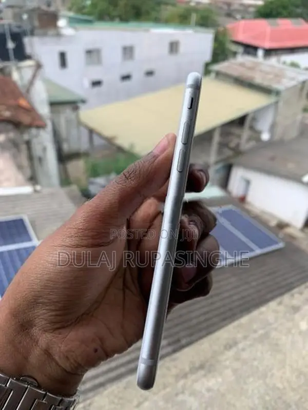 Apple iPhone 8 (Used)