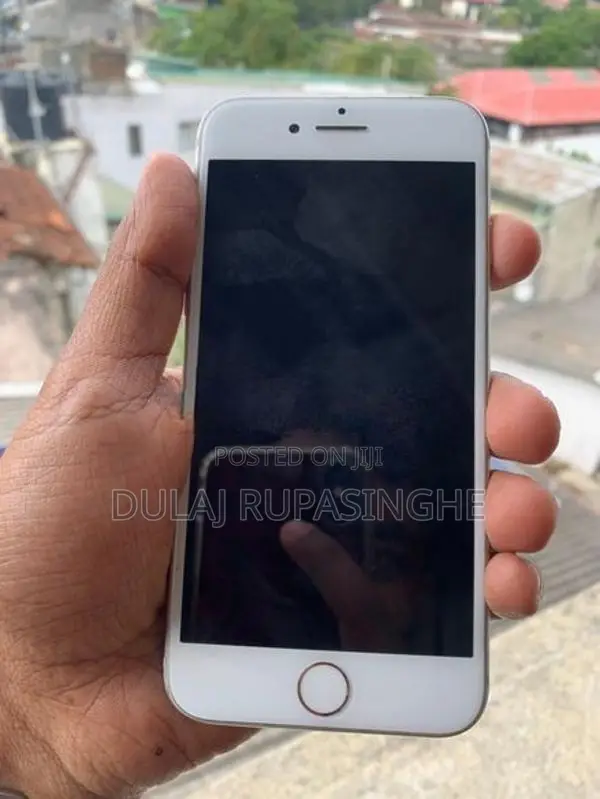 Apple iPhone 8 (Used)