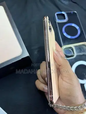 Apple iPhone 11 Pro Max (Used)