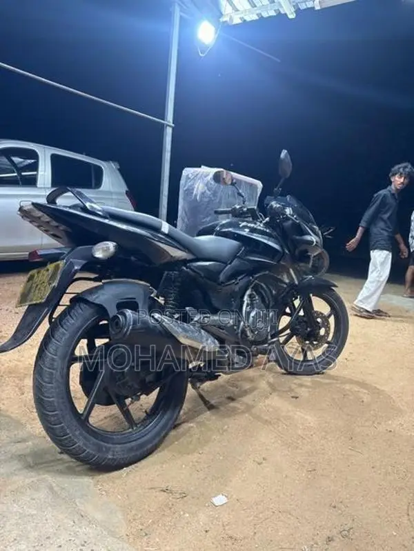 Bajaj Pulsar 150 2015