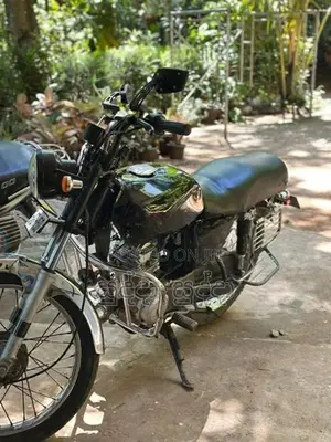 Bajaj Boxer 2000
