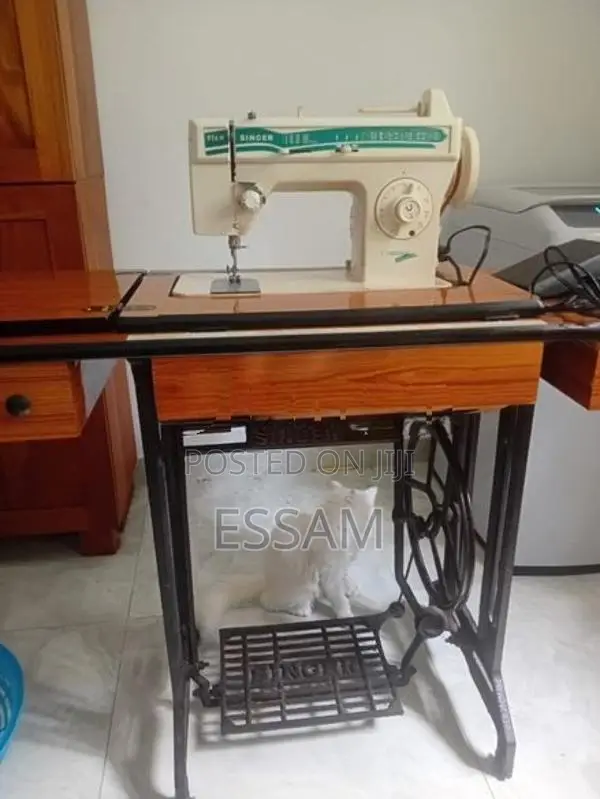 Singer Sewing Machine with Table