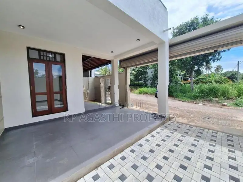 Brand New Luxury House for Sale in Piliyandala