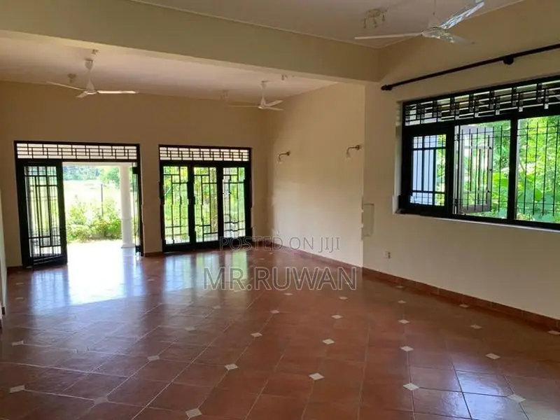 2 Storey Luxury House for Sale in Athurugiriya