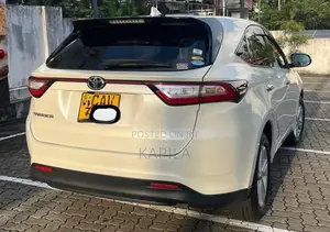 Toyota Harrier 2017