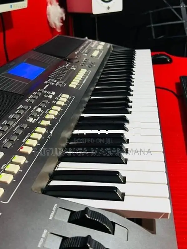 PSR S 670 Keyboard