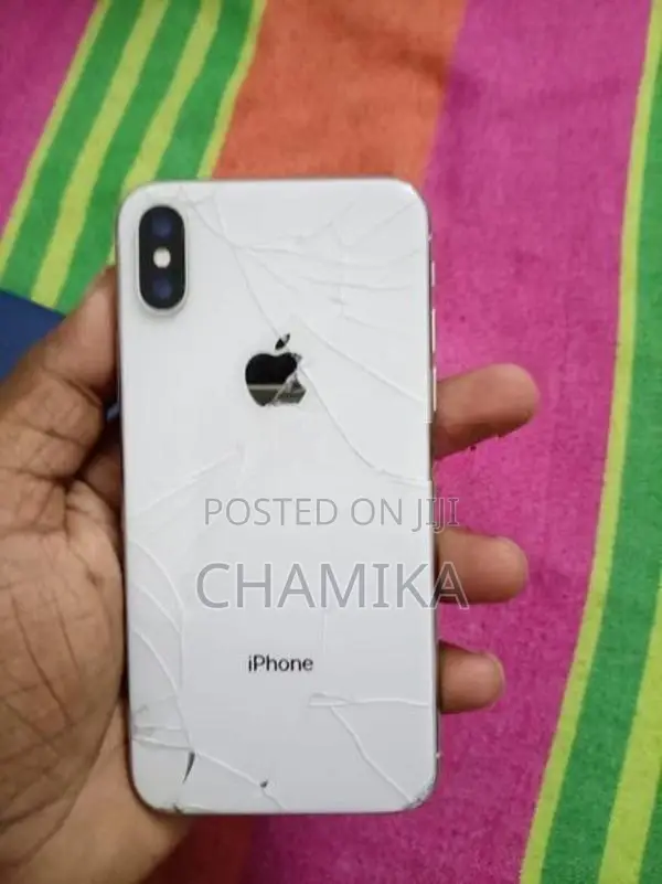 Apple iPhone X 64GB (Used)