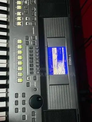 PSR S 670 Keyboard