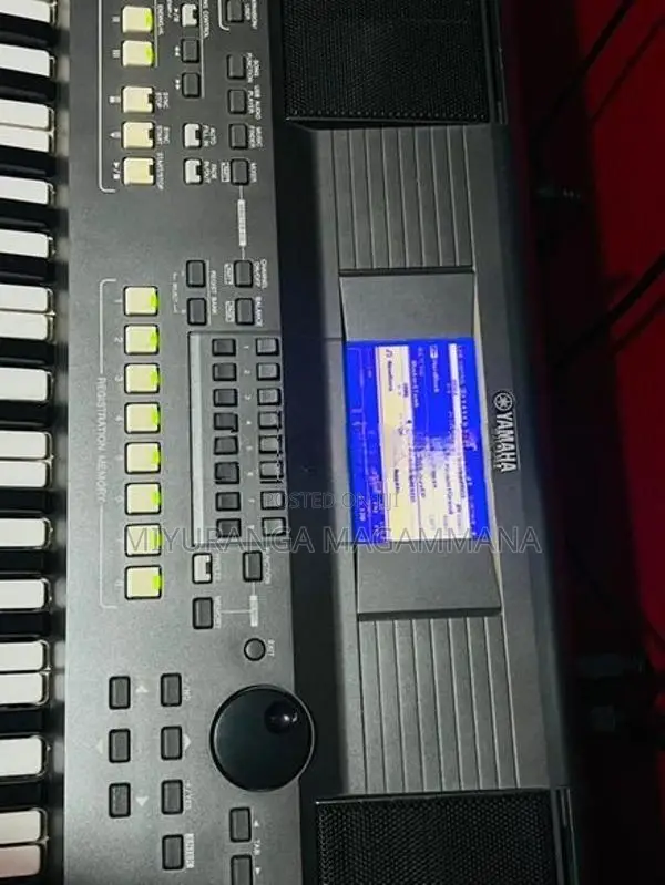 PSR S 670 Keyboard