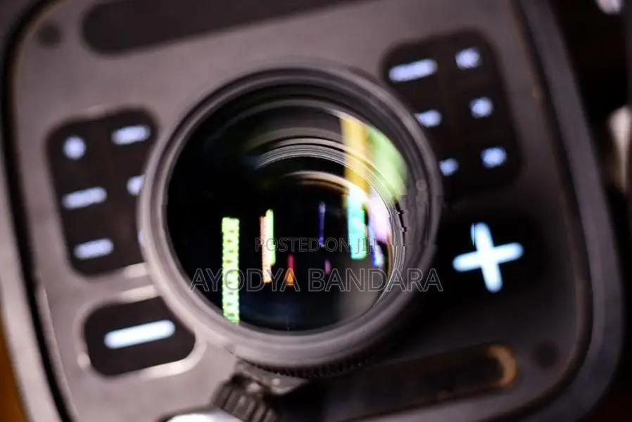 Sigma 70-200 ( Nikon Mount )