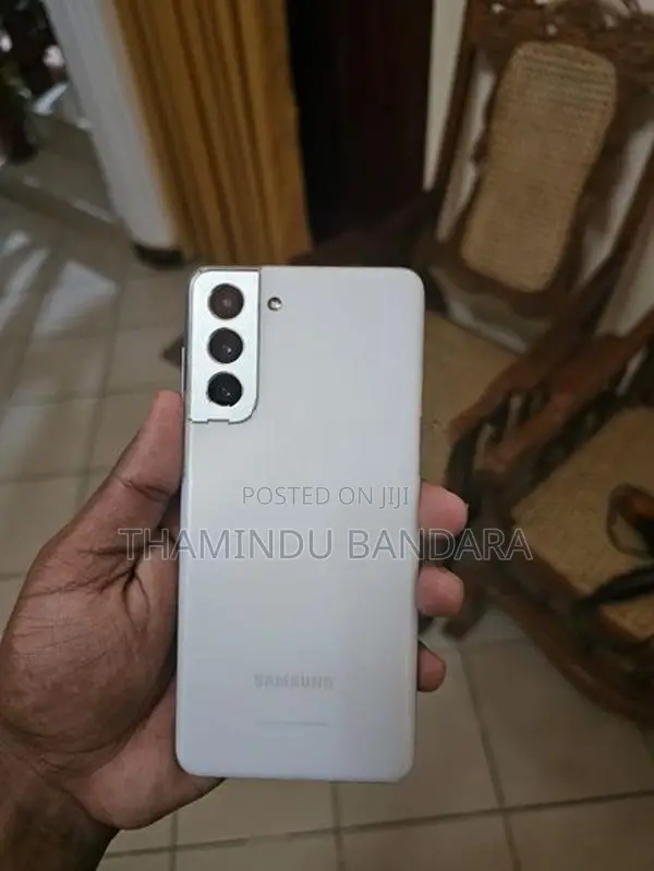 Samsung Galaxy S21 (Used)