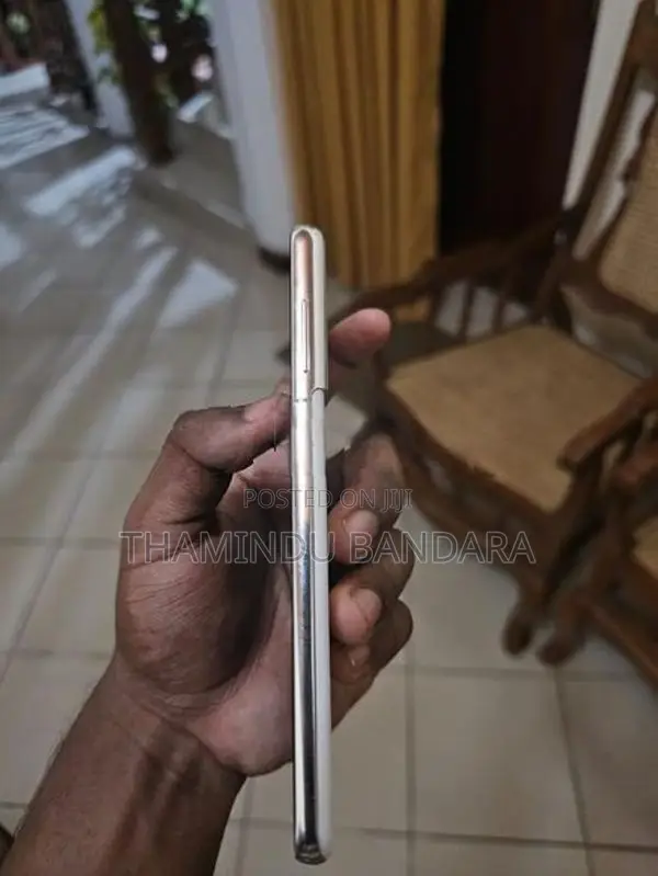 Samsung Galaxy S21 (Used)