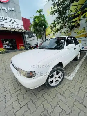 Nissan Sunny FB13 1993