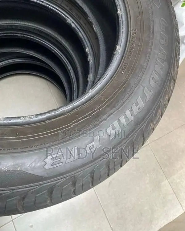Dunlop Tires 265/60R18