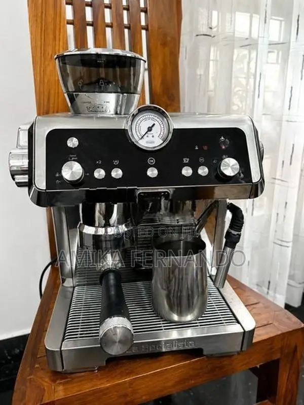De’Longhi La Specialista Espresso Machine