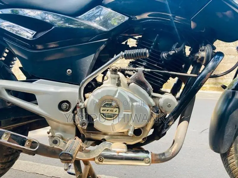 Bajaj Pulsar 150 2015