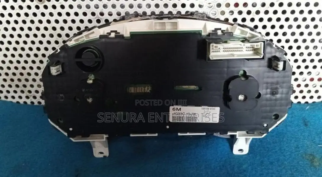 Nissan X Trail NT31 Meter Board