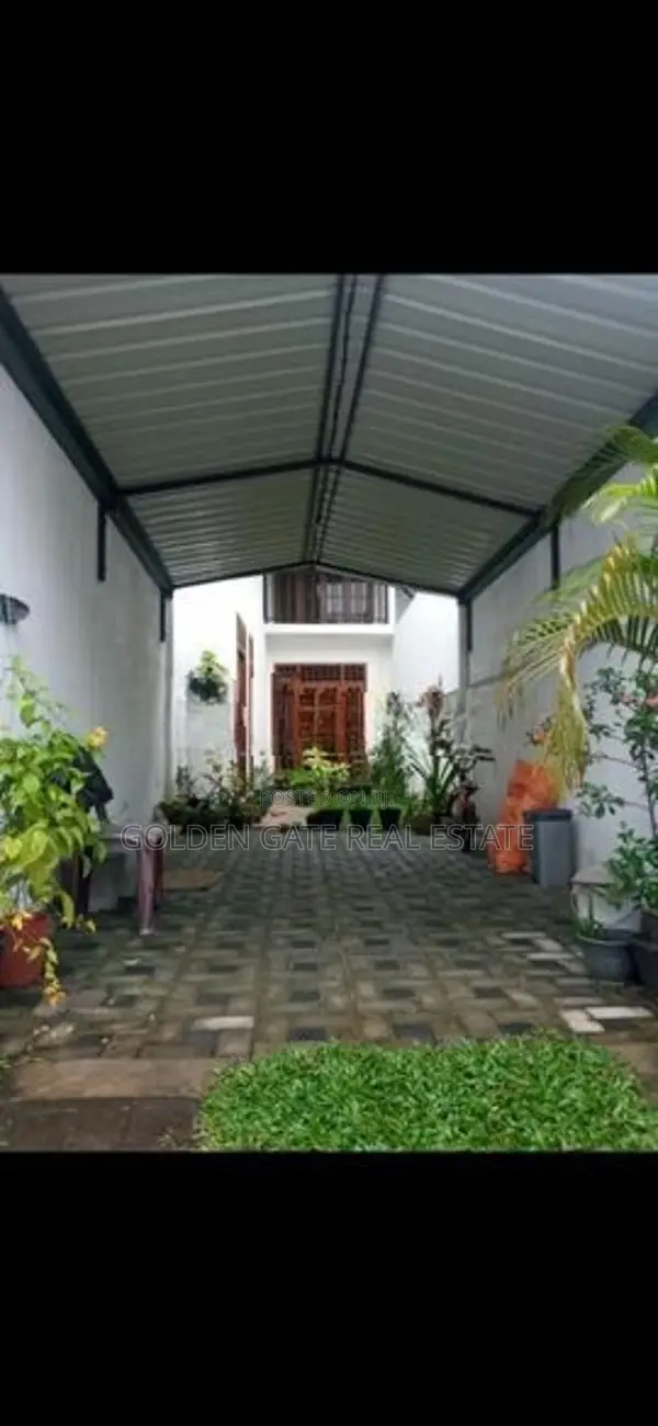 Two Storey Elegant House for Sale Closed to Kiribathgoda