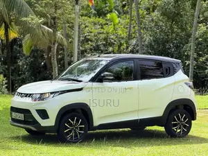 Mahindra KUV 100 2022