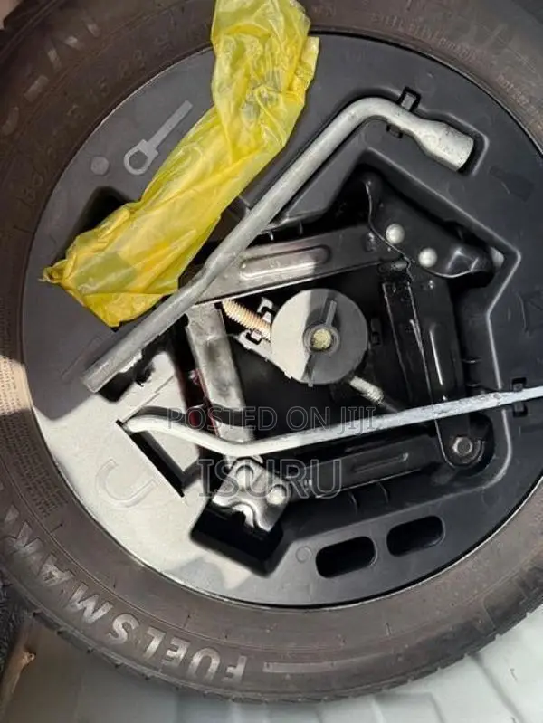Mahindra KUV 100 2022