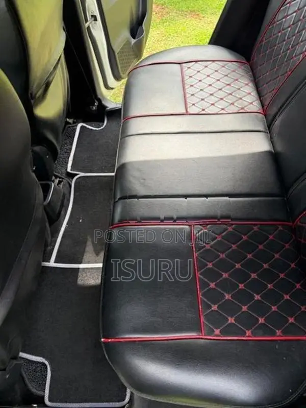 Mahindra KUV 100 2022
