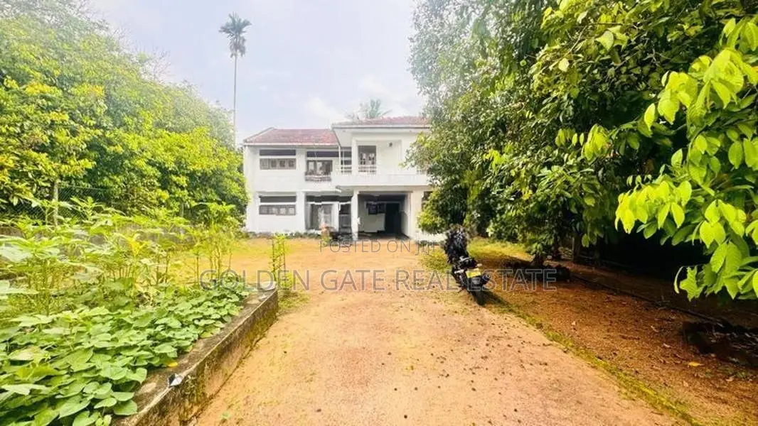 Excellent Commercial Land in Yakkala Town