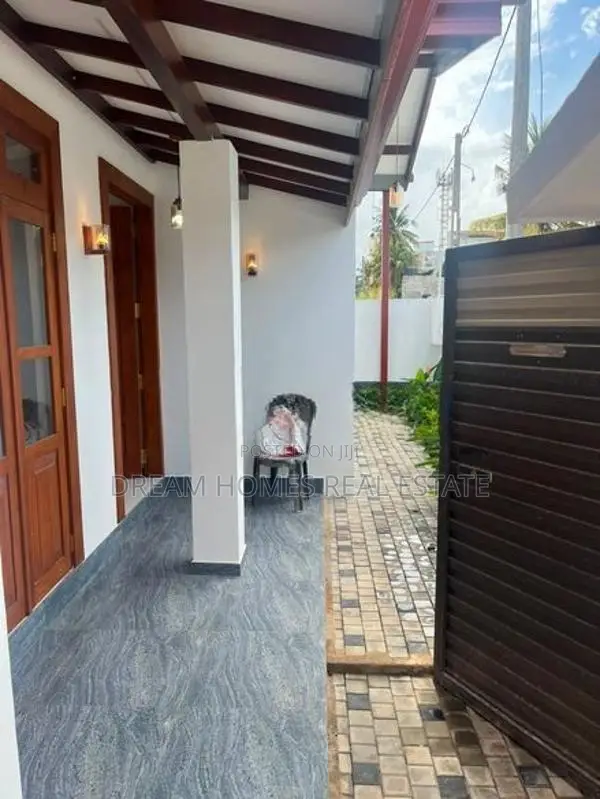 House for Sale in Angulana – Prime Residential Location