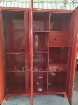 New 3 Door Steel Cupboard With Mirror (Qqq2)