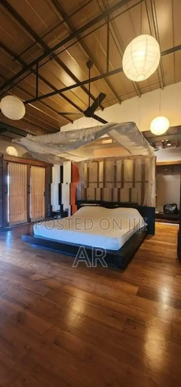 Luxury House in Kotte with Swimming Pool for Sale