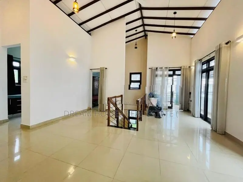 Spacious 4 Bedroom House for Sale – Horahena