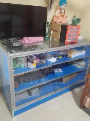 Showcase Cabinet