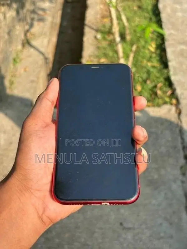Apple iPhone 11 128GB (Used)