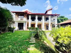 Luxury 6-Bedroom House for Sale in Pitakotte – Mission Road