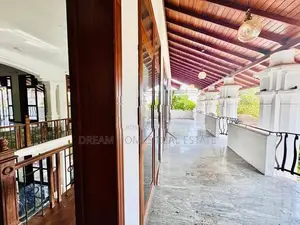 Luxury 6-Bedroom House for Sale in Pitakotte – Mission Road