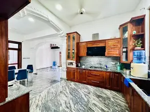 Luxury 6-Bedroom House for Sale in Pitakotte – Mission Road