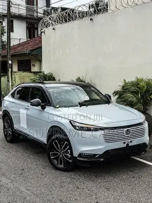 Honda Vezel Z PLAY MOONROOF 2025